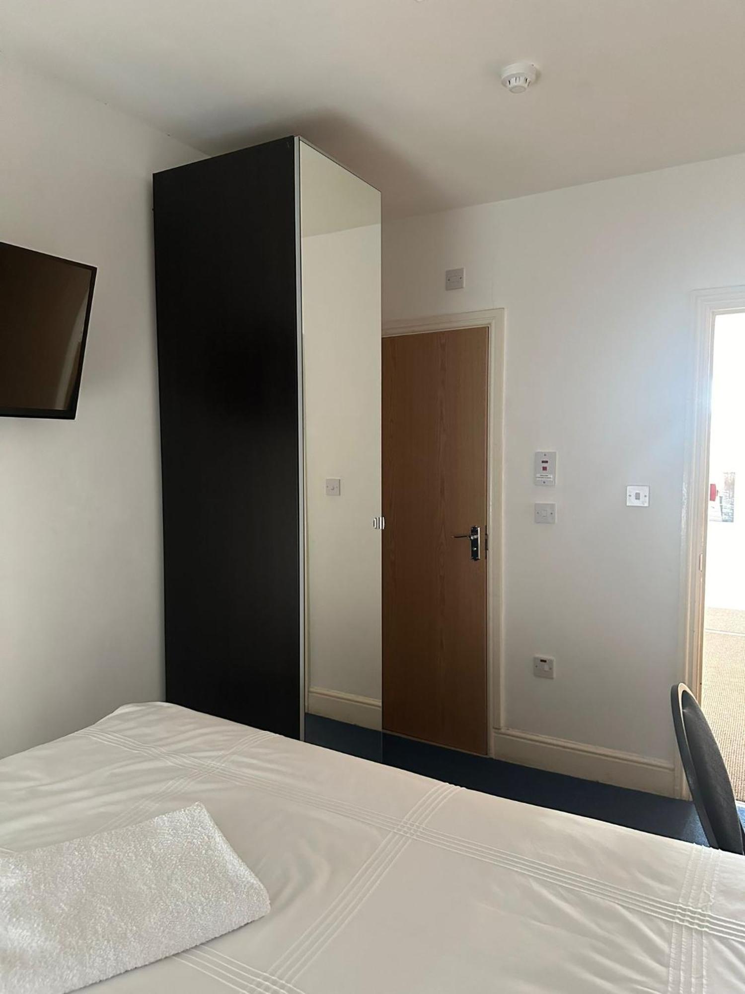 3 Luxury En-Suite Bedrooms Cardiff Exterior photo